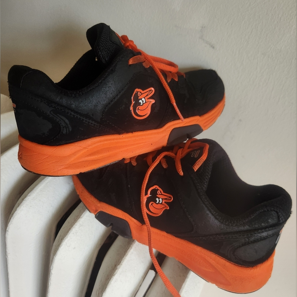 Orioles Shoes Fila Sz.4